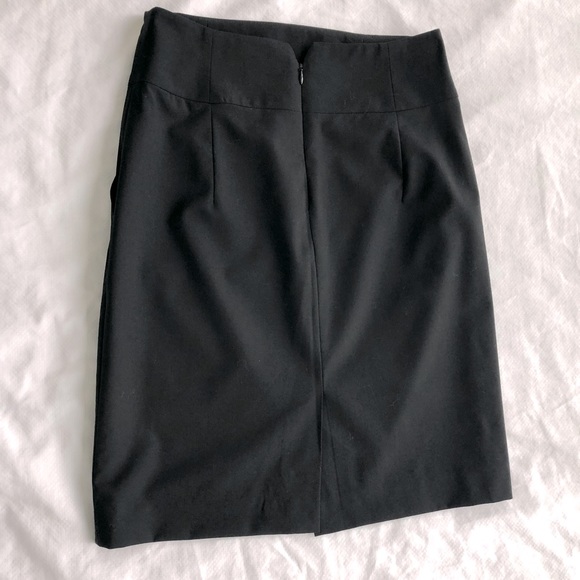 ❤️ Black pencil mini skirt by Banana Republic - Picture 4 of 9